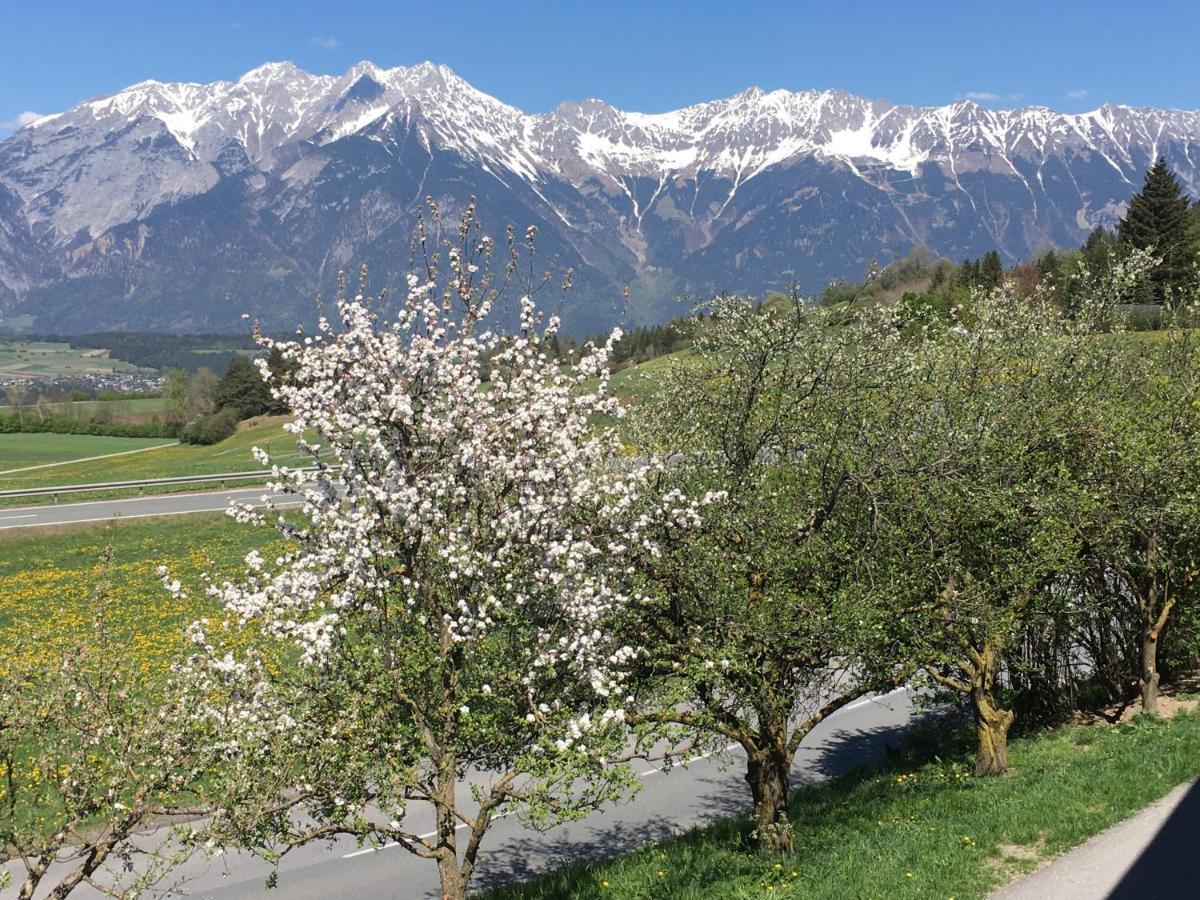 Apartment Wiesenhof - Natur & Weitblick Ueber Innsbruck - Ladestation Fuer Elektroautos ภายนอก รูปภาพ