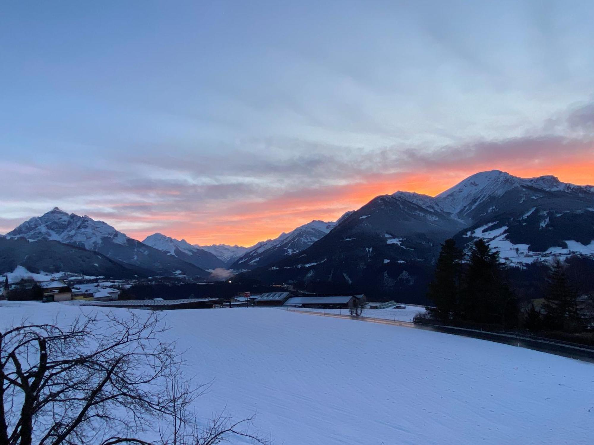 Apartment Wiesenhof - Natur & Weitblick Ueber Innsbruck - Ladestation Fuer Elektroautos ภายนอก รูปภาพ